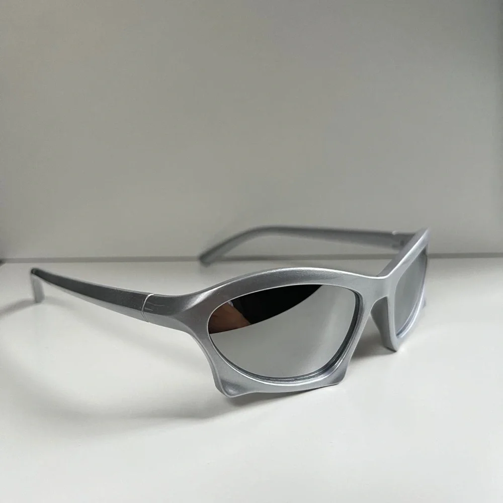 y2k 2000s vintage style chrome silver surfer sunglasses